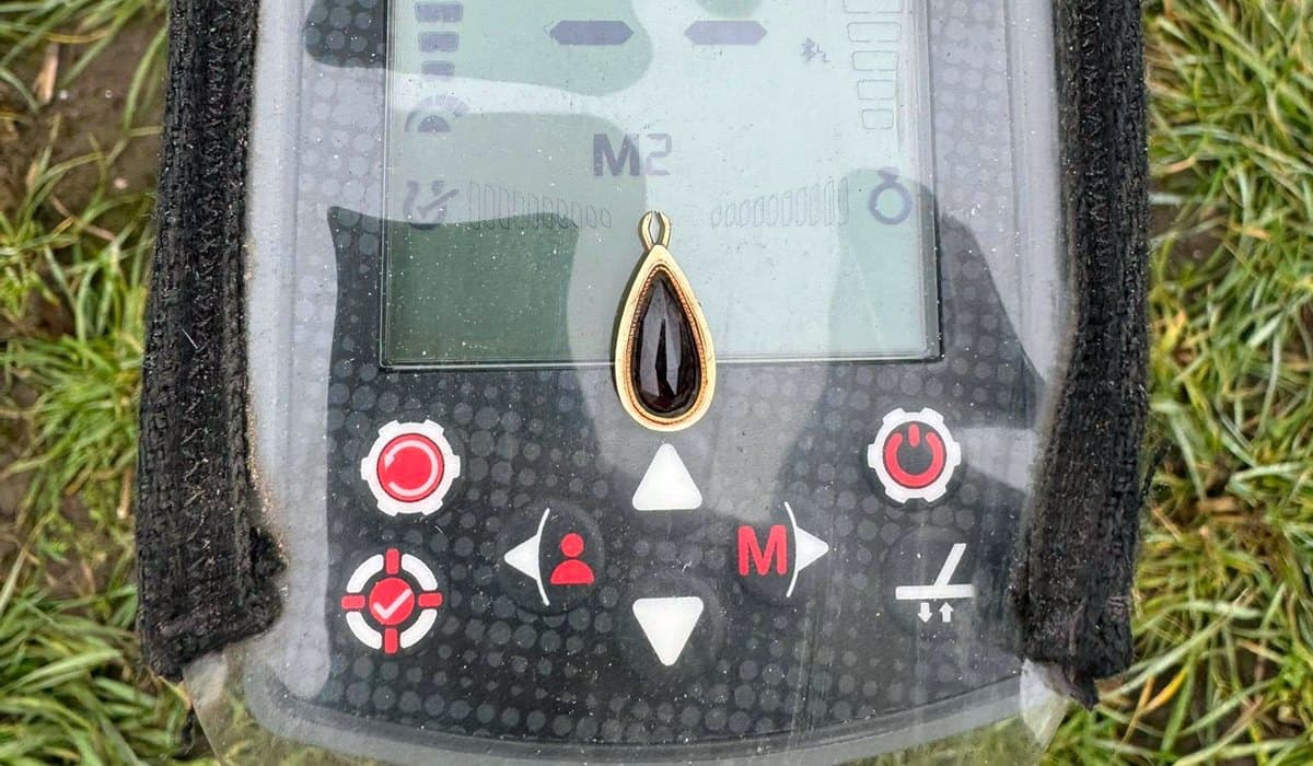 Золотые находки с металлоискателем Nokta Makro Legend 2